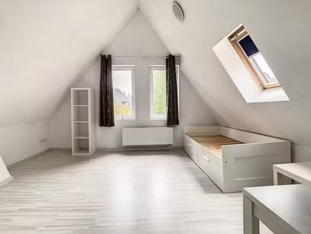 chambre étudiante à louer à tournai