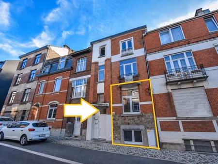 duplex - entierement renove - 2 chambres - terrasse - peb: b