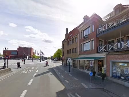 ruime en kwaliteitsvol afgewerkte studio in loftstijl te ...