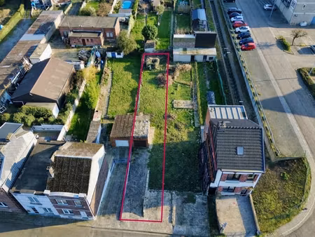 terrain de 317m² avec garage