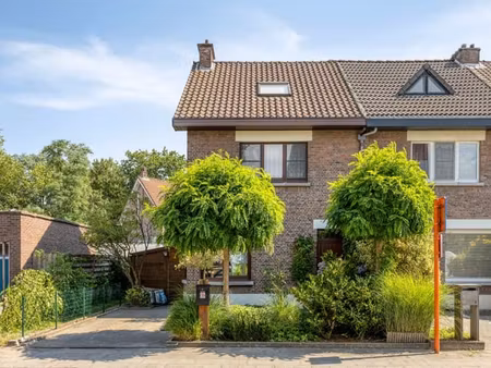 maison semi-mitoyenne avec jardin ensoleillé