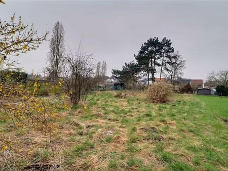 terrain à bâtir situé a jemeppe.