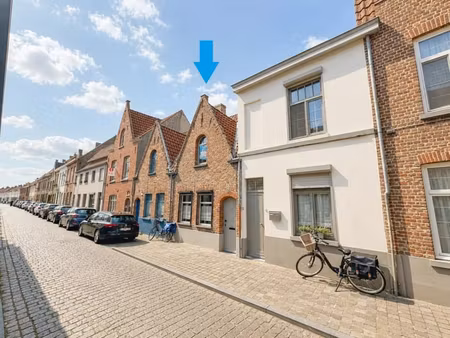 bien immobilier intéressant : maison de ville charmante à r