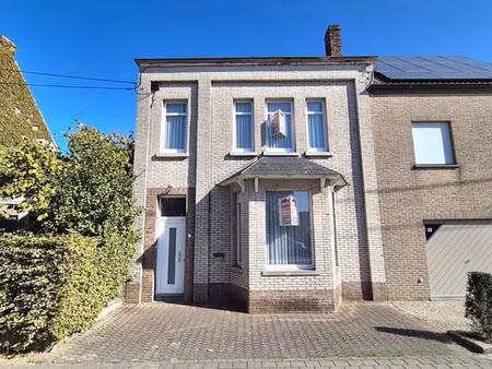ruime karaktervolle renovatiewoning met 4 slaapkamers  di...