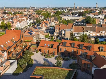 locaux commerciaux neufs avec excellente visibilité à bruges