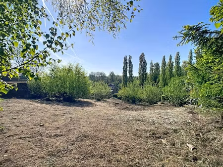 beau terrain a batir +/-10a 46ca sur terrain de fond