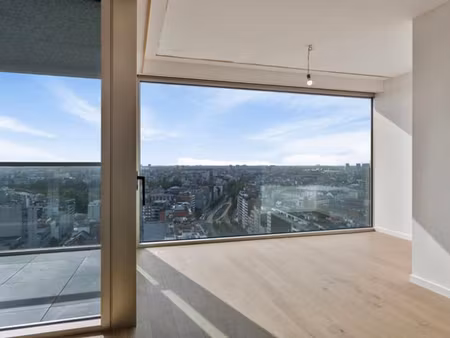 un des bâtiments qui composent l'horizon d'anvers