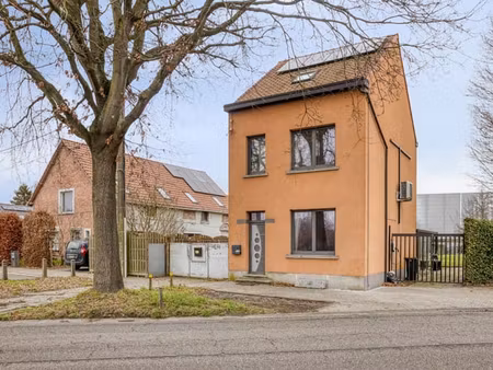 maison ouverte avec grand jardin à malines