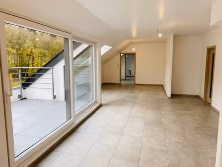 appartement 3 chambres et 2 sdbs à remouchamps