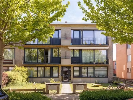 appartement moderne avec balcon