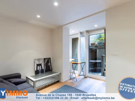 quartier du châtelain - superbe studio meuble avec terrasse
