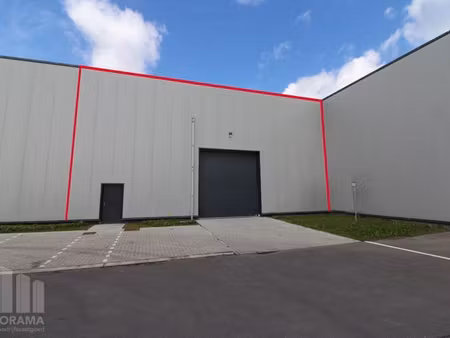 bedrijfsgebouw van ca. 1.320 m² met verhuurd gedeelte in ...