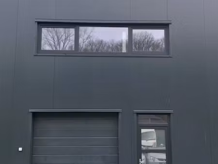 atelier - entrepôt neuf avec parkings idéalement situé