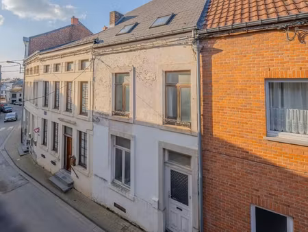 maison spacieuse au coeur de florennes - 3 a 5 ch
