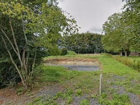 beau terrain de 10 ares - 25m de façade