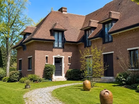 somptueuse villa dans un écrin de verdure