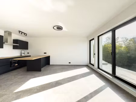 reste 2 rdc + jardin offre estivale -50% sur le prix du park