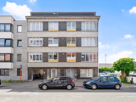verzorgd instapklaar appartement met garage