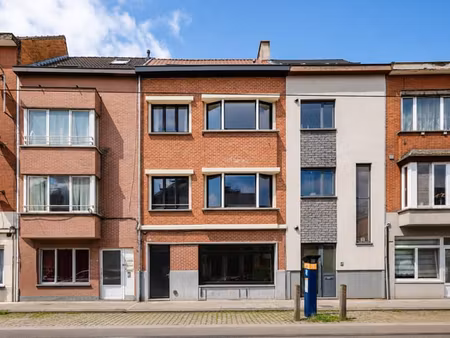 commerciële handelsruimte nabij het winkelcentrum dok noord