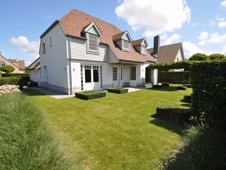 spacieuse villa familiale à vendre à knokke  double garage