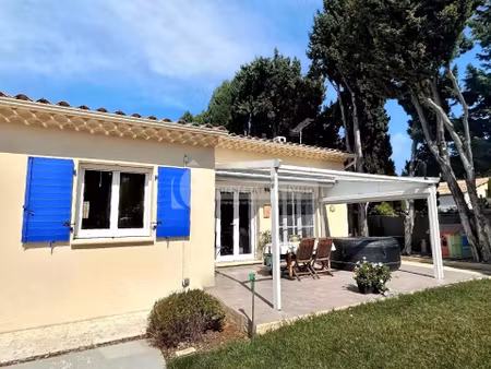 maison récente t4 de plain pied à maussane les alpilles