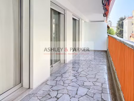 nice centre – musiciens / thiers – grand 2 pièces de 57 25 m² avec terrasse – cave incluse