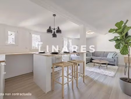 coeur d'aix - dernier étage - appartement t3 de 53m2 - quartier hôtel de ville - 13100 aix