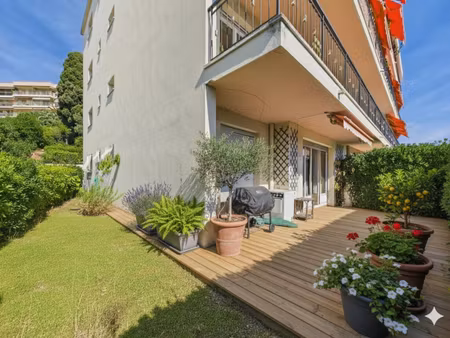 antibes – quartier mont saint-jean – 3 pièces en rez-de-jardin surélevé avec terrasse  jar