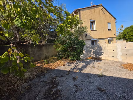 immeuble de deux appartements t3 avec extérieurs
