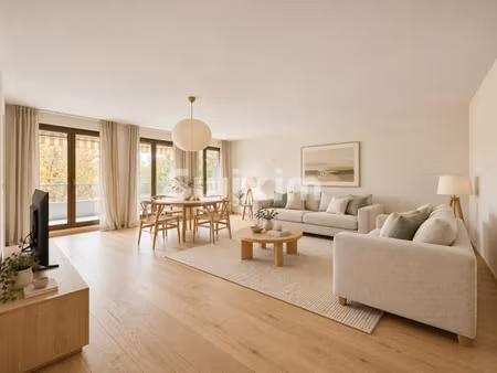 appartement t4 de 121 m² avec balcon