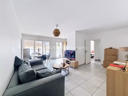 appartement 3 pièces de 65 m² avec terrasse et box en sous-sol - les cezeaux