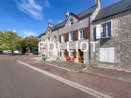 à vendre 50590 montmartin-sur-mer bourg hyper centre maison en pierre de 88 m²  2 chambres