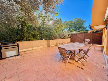 t4 de 93.07 m² en rdj  jardin privatif de 192 m box + parking - aix ouest