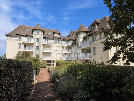 tourgeville plage - appartement 2/3 pieces en rez de jardin face mer