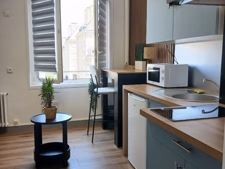 à louer - studio meublé - refait a neuf