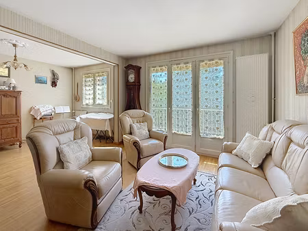 a vendre appartement 6 pièces à angers - la madeleine  3 chambres ascenseur