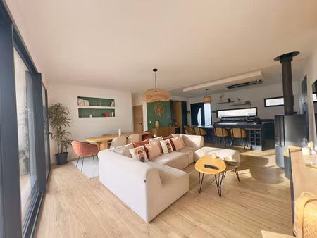 une maison unique sur les hauteurs de coupvray