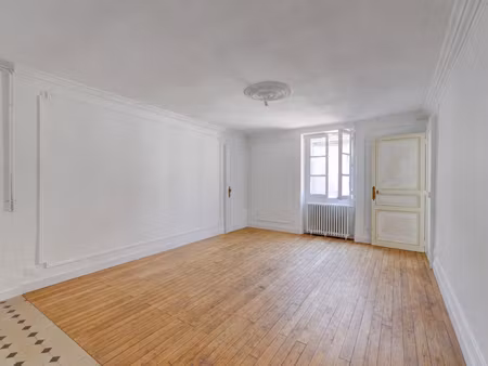 hypercentre  duplex de caractère au 4? & 5? étage