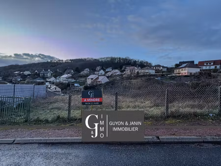 terrain constructible 617 m²