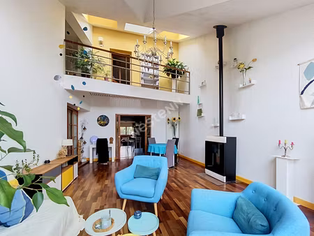 château-gontier : a vendre  maison de 230m2 avec cinq chambres - proche des commerces et c