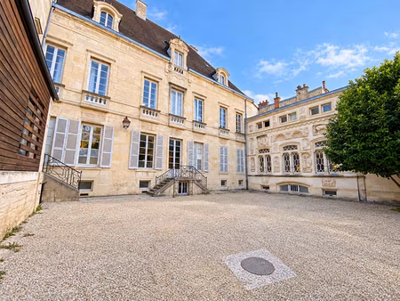 dijon hypercentre - duplex de 74 52 m² avec terrasse - 195 000 €