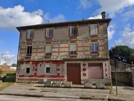 immeuble de deux étages à saint-dizier