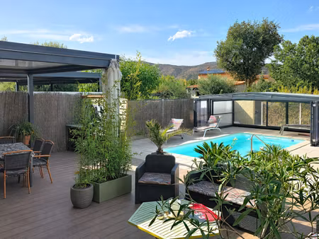 villa familiale 4 chambres  piscine  stationnement camping-car