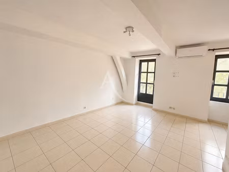 appartement climatise 1 chambre ave parking carcassonne
