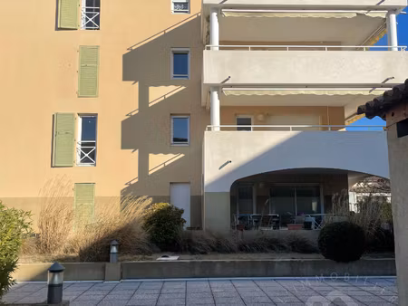 superbe appartement t3 avec terrasse à brignoles