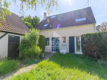 maison d'exception à crespières : harmonie et sérénité au coeur de la nature