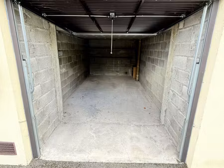 a louer - garage à limoges