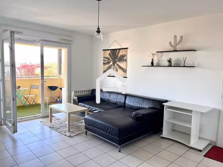 a louer : t2 meublé de 39m² à toulouse avec balcon + parking