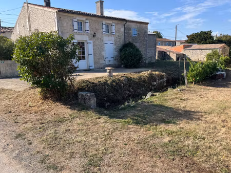 vente maison 4 pièces 153 m² sainte-gemme (17250)