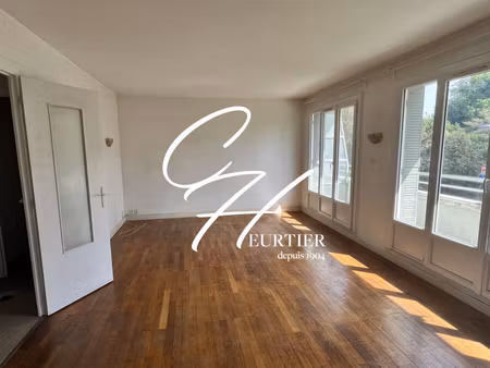 vente appartement 2 pièces 63m2 grenoble 38100 - 110000 € - surface privée